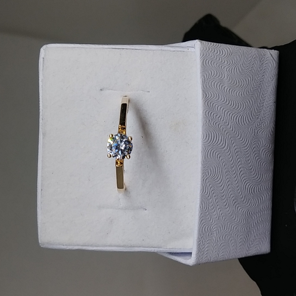 14K GOLD CZ DIAMOND RING - Picture 3 of 3